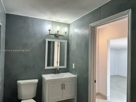 42 SE 10th Terrace Dania Beach FL 33004