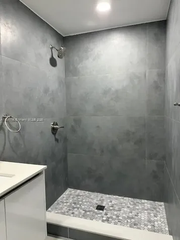 42 SE 10th Terrace Dania Beach FL 33004
