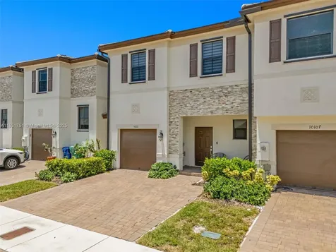 10111 SW 231st Lane Miami FL 33190