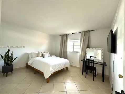620 NE 12th Avenue Hallandale Beach FL 33009