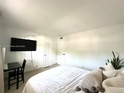 620 NE 12th Avenue Hallandale Beach FL 33009