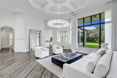 11056 Blackhawk Boulevard Davie FL 33328