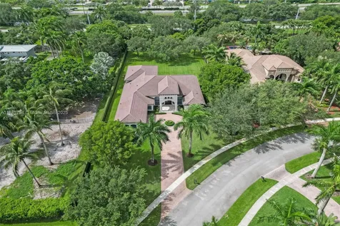 11056 Blackhawk Boulevard Davie FL 33328