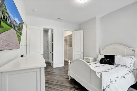 11056 Blackhawk Boulevard Davie FL 33328