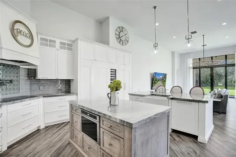 11056 Blackhawk Boulevard Davie FL 33328