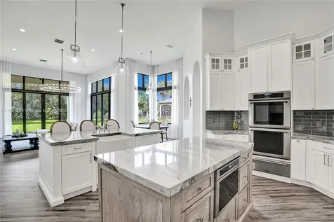 11056 Blackhawk Boulevard Davie FL 33328