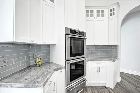 11056 Blackhawk Boulevard Davie FL 33328