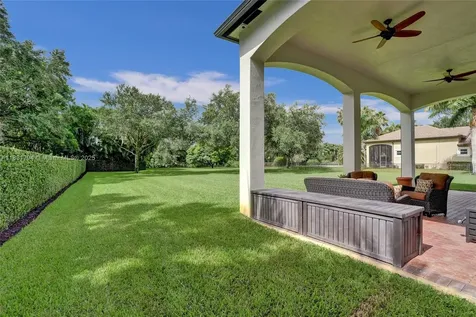 11056 Blackhawk Boulevard Davie FL 33328