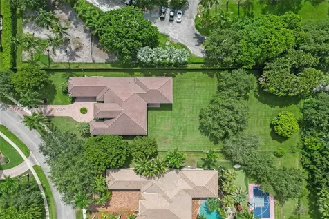 11056 Blackhawk Boulevard Davie FL 33328