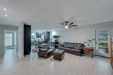 15621 Wendy Lane Fort Myers FL 33905