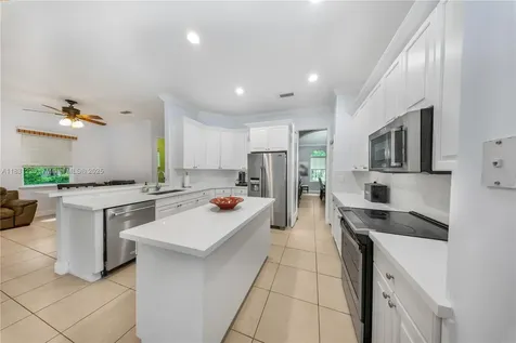 8229 SW 173rd Terrace Palmetto Bay FL 33157
