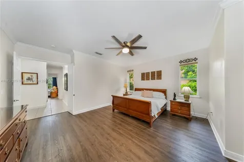 8229 SW 173rd Terrace Palmetto Bay FL 33157