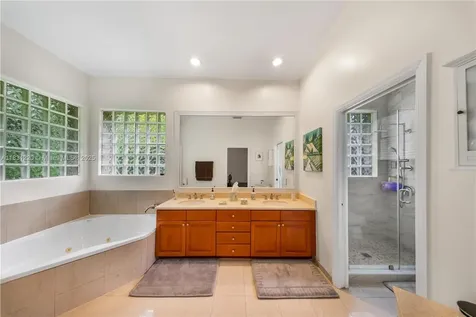 8229 SW 173rd Terrace Palmetto Bay FL 33157