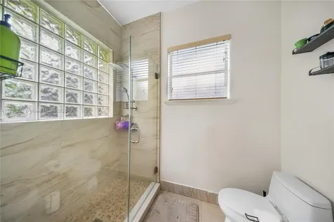 8229 SW 173rd Terrace Palmetto Bay FL 33157