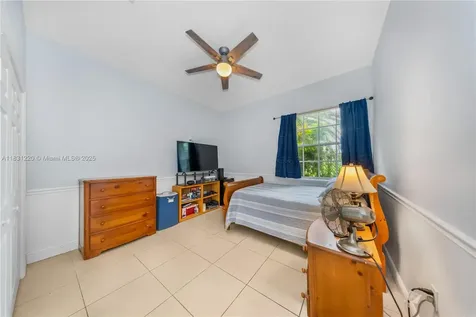 8229 SW 173rd Terrace Palmetto Bay FL 33157