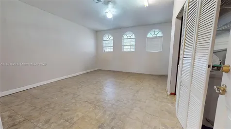 8229 SW 173rd Terrace Palmetto Bay FL 33157