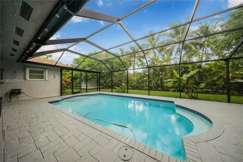 8229 SW 173rd Terrace Palmetto Bay FL 33157