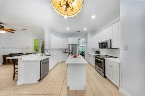 8229 SW 173rd Terrace Palmetto Bay FL 33157