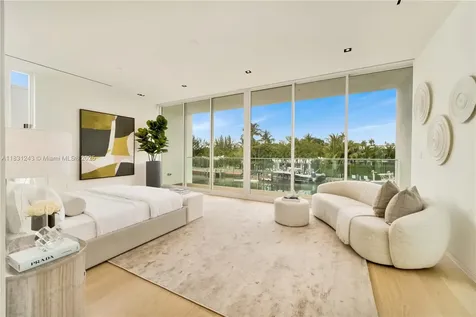 1011 W 48th Street Miami Beach FL 33140
