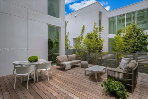 1011 W 48th Street Miami Beach FL 33140