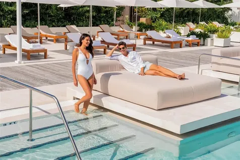 1011 W 48th Street Miami Beach FL 33140