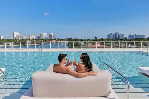 1011 W 48th Street Miami Beach FL 33140