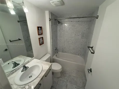 244 Biscayne Boulevard Miami FL 33132