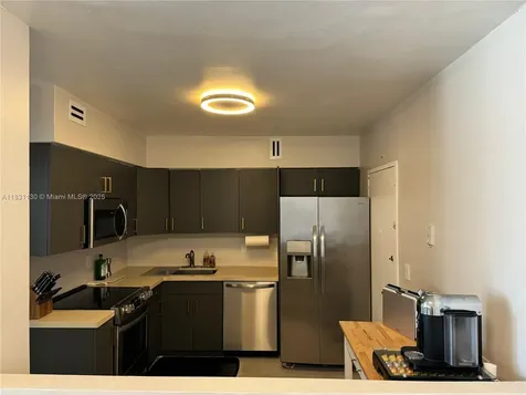 5700 Collins Avenue Miami Beach FL 33140