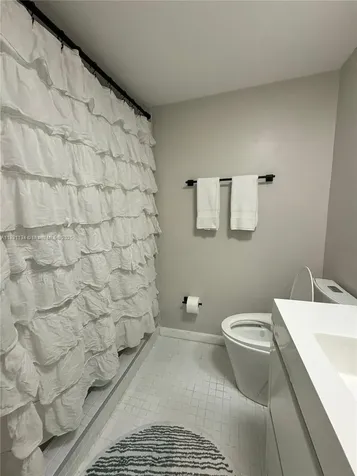 5700 Collins Avenue Miami Beach FL 33140