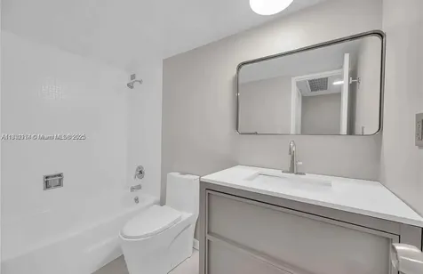 5700 Collins Avenue Miami Beach FL 33140
