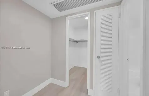 5700 Collins Avenue Miami Beach FL 33140