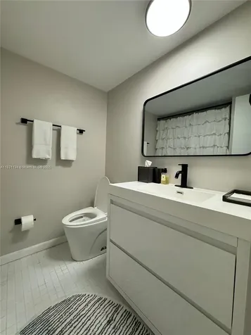 5700 Collins Avenue Miami Beach FL 33140