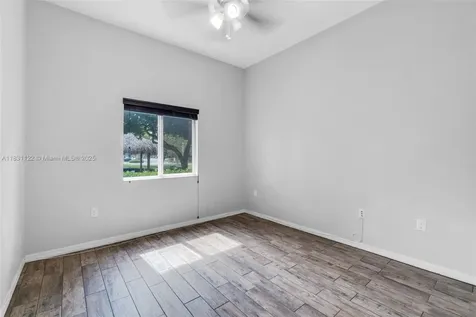 2345 SE 16th Place Homestead FL 33035