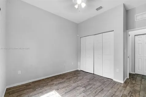 2345 SE 16th Place Homestead FL 33035