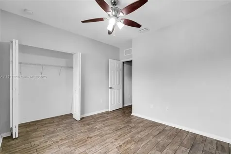 2345 SE 16th Place Homestead FL 33035