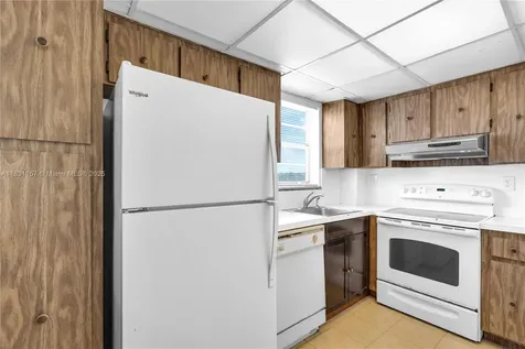 8895 Fontainebleau Boulevard Miami FL 33172
