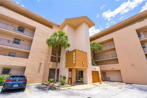 8895 Fontainebleau Boulevard Miami FL 33172