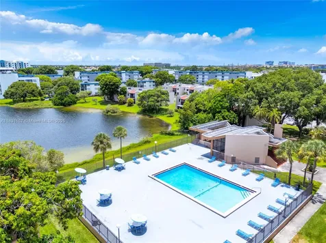 8895 Fontainebleau Boulevard Miami FL 33172