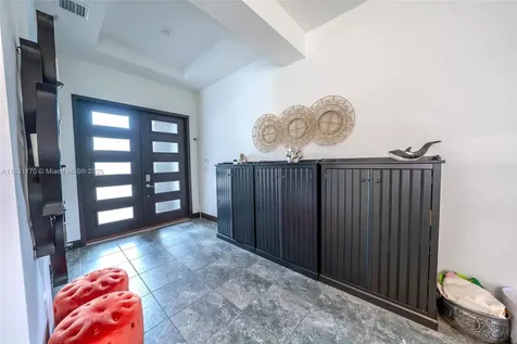 15976 SW 136th Terrace Miami FL 33196