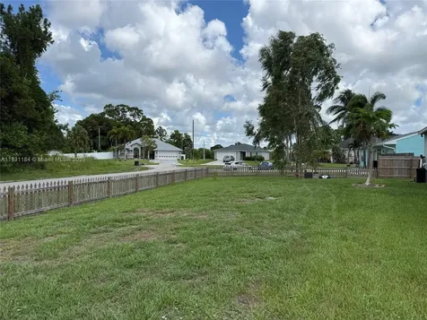 1002 SW College Park Road Port St. Lucie FL 34953