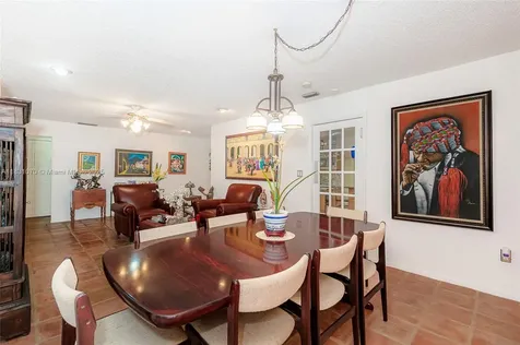 8445 SW 80th Place Miami FL 33143