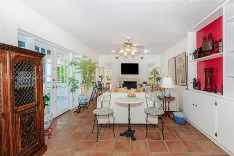 8445 SW 80th Place Miami FL 33143