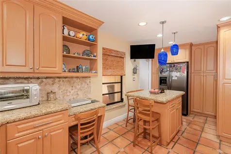 8445 SW 80th Place Miami FL 33143