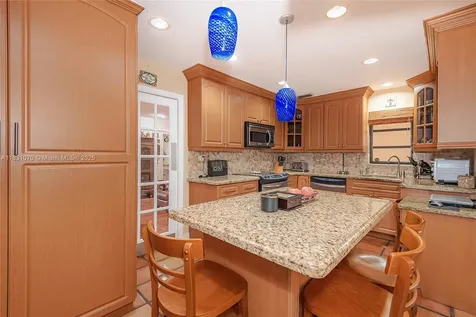 8445 SW 80th Place Miami FL 33143