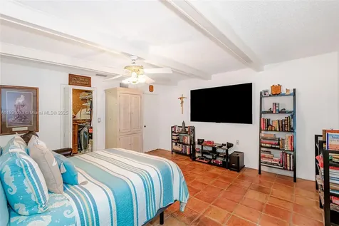 8445 SW 80th Place Miami FL 33143