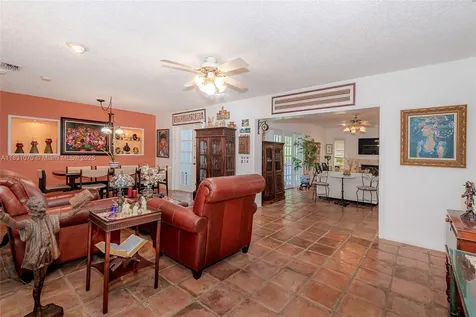 8445 SW 80th Place Miami FL 33143
