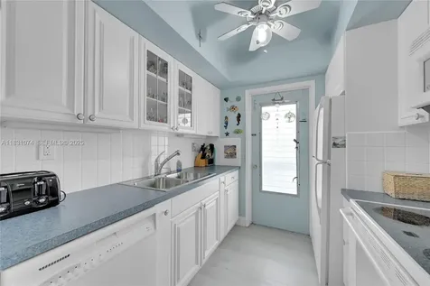 931 SE 9th Avenue Pompano Beach FL 33060