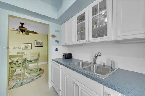 931 SE 9th Avenue Pompano Beach FL 33060