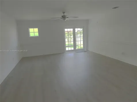 18901 SW 97th Avenue Cutler Bay FL 33157