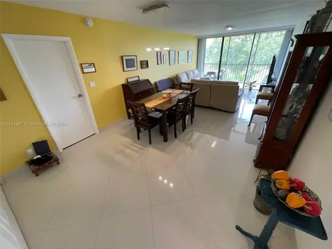 20335 W Country Club Drive Aventura FL 33180